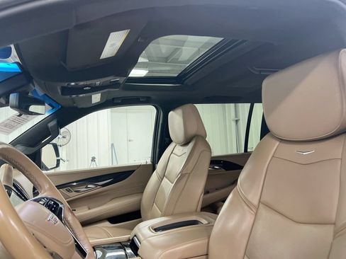 Used 2019 Cadillac Escalade ESV Platinum AWD/4WD image 20