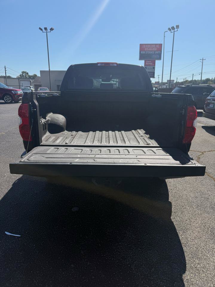 Used 2018 Toyota Tundra Limited w/ Limited Premium Package AWD/4WD image 20