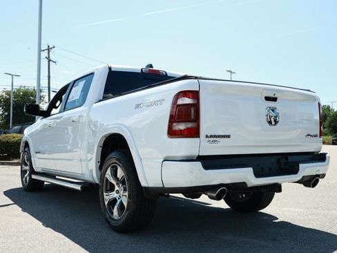 Used 2022 RAM 1500 Laramie w/ Sport Appearance Package AWD/4WD image 9