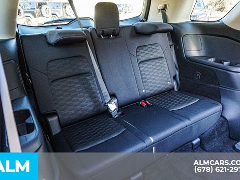 Used 2024 Nissan Pathfinder SV image 23