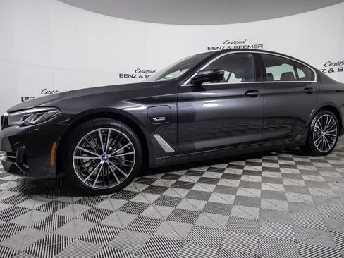 Used 2023 BMW 530e w/ Convenience Package RWD image 9