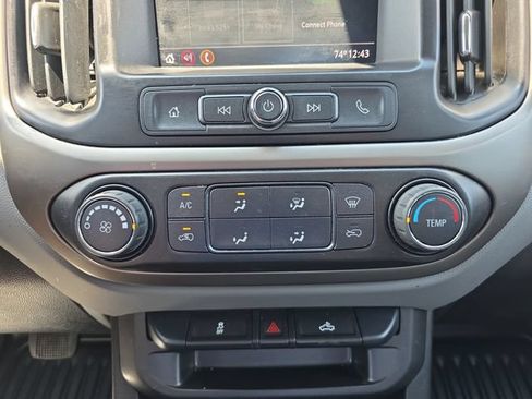 Used 2022 Chevrolet Colorado W/T w/ WT Convenience Package RWD image 27
