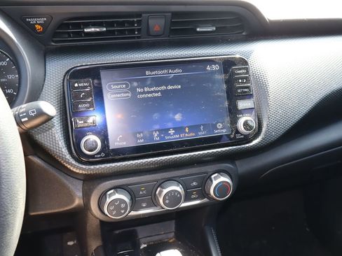 Used 2023 Nissan Kicks SV FWD image 6
