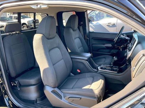 Used 2017 GMC Canyon SLE w/ SLE Convenience Package image 6