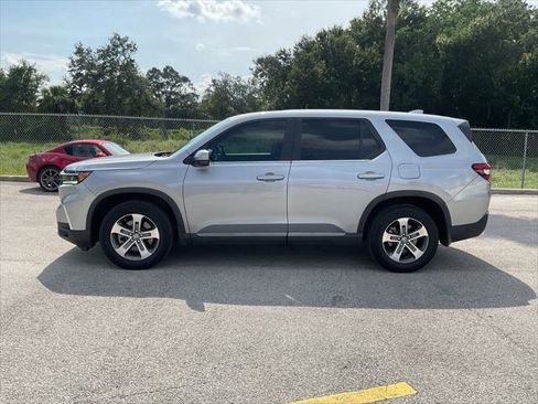 Used 2023 Honda Pilot EX-L image 3