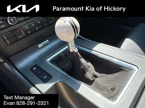 Used 2010 Ford Mustang Shelby GT500 RWD image 29