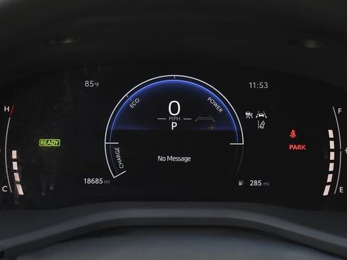 Used 2025 Toyota Camry LE w/ Convenience Package FWD image 10