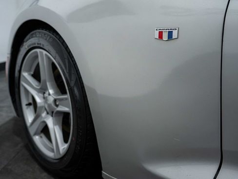 Used 2016 Chevrolet Camaro LT RWD image 11