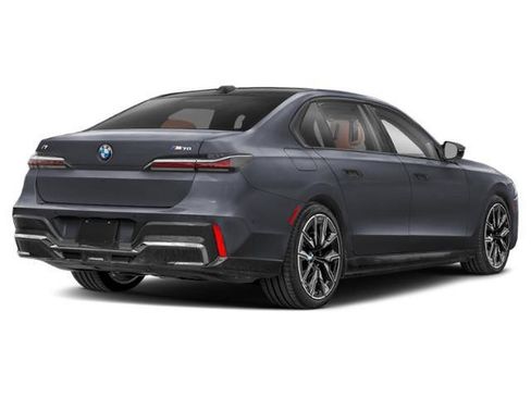 New 2026 BMW i7 M70 w/ Executive Package AWD/4WD image 3