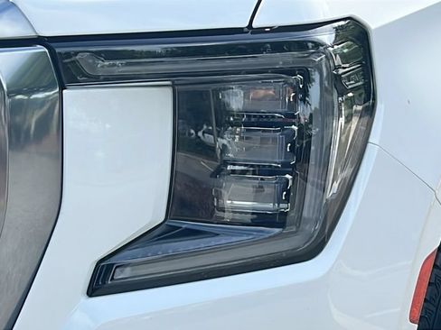 Used 2021 GMC Yukon AT4 w/ AT4 Premium Package AWD/4WD image 26