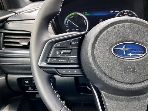 Used 2025 Subaru Forester Limited AWD/4WD image 24