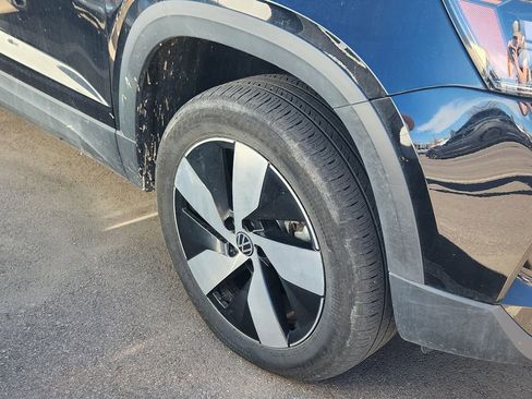 Used 2025 Volkswagen Taos S image 9