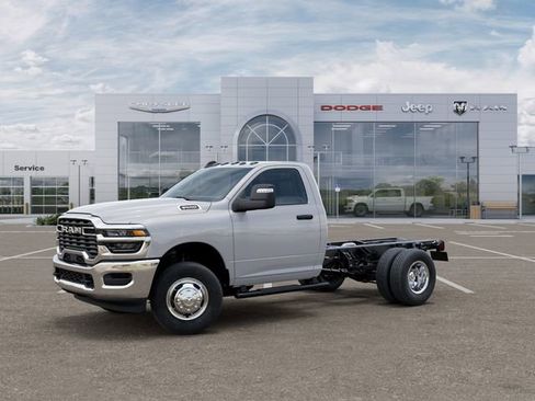 New 2026 RAM 3500 Tradesman w/ Chrome Appearance Group A AWD/4WD image 2