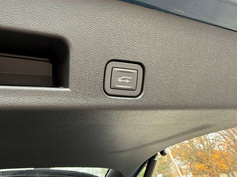 New 2026 Chevrolet Traverse LT image 30