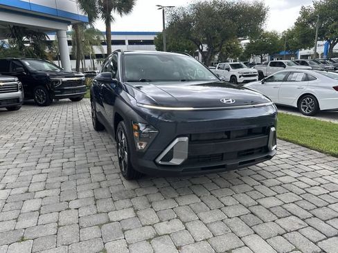 Used 2025 Hyundai Kona SEL FWD image 17