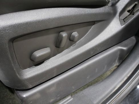 Used 2016 GMC Yukon Denali image 12