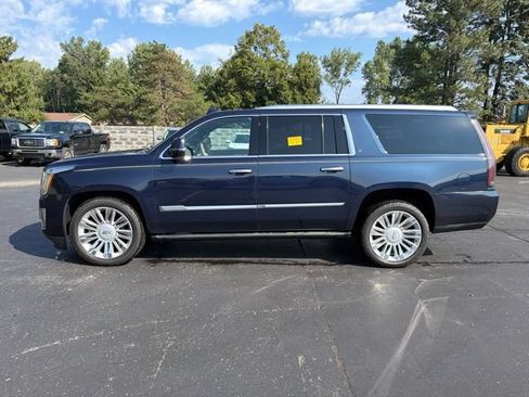 Used 2019 Cadillac Escalade ESV Platinum AWD/4WD image 1