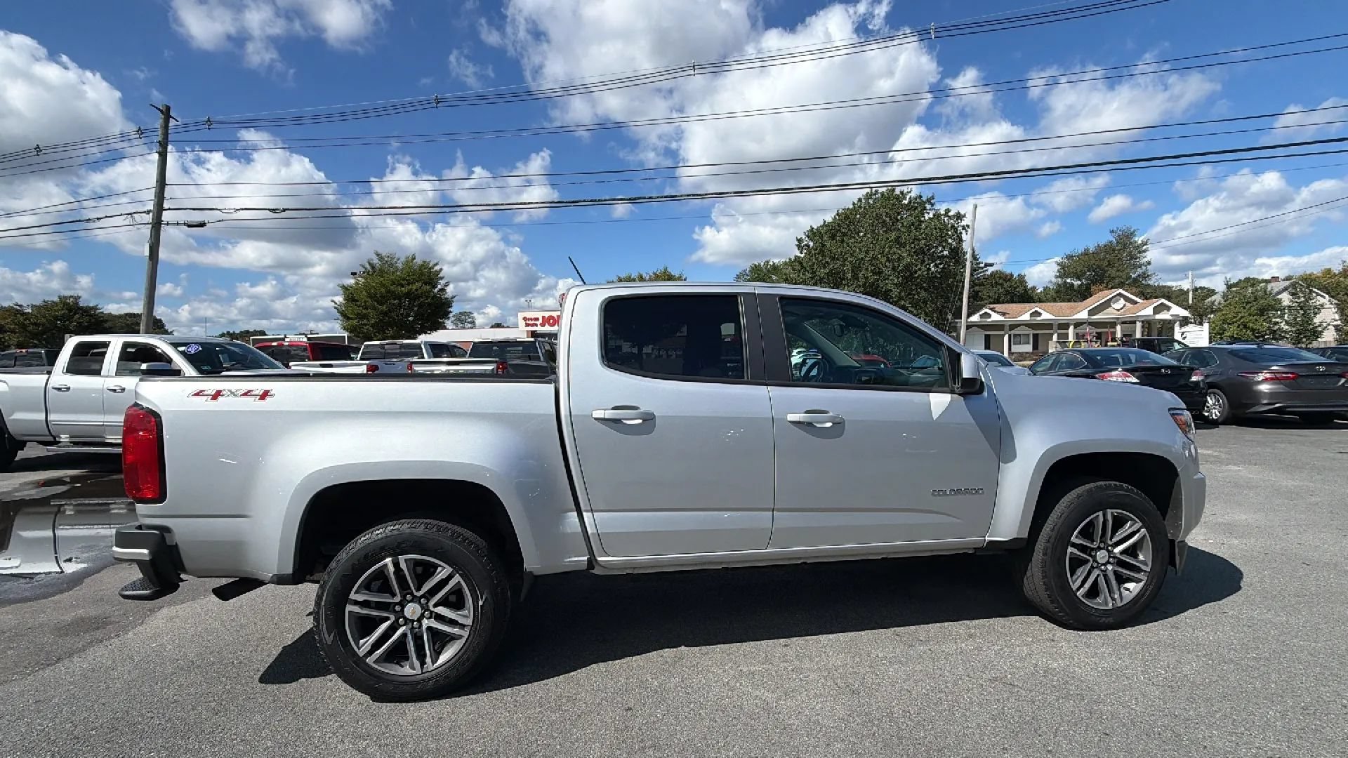 Used 2019 Chevrolet Colorado W/T w/ Custom Special Edition AWD/4WD image 8