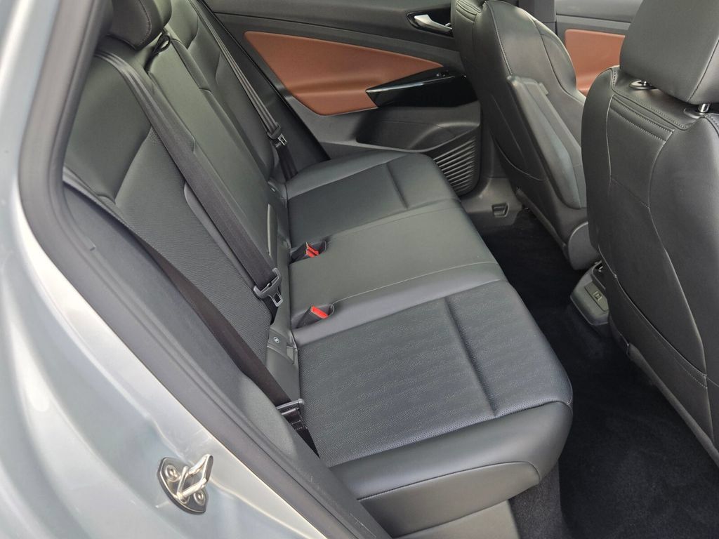 Certified 2021 Volkswagen ID.4 Pro S RWD image 16