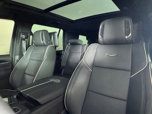 Used 2024 Cadillac Escalade Sport w/ LPO, ONYX Package AWD/4WD image 13