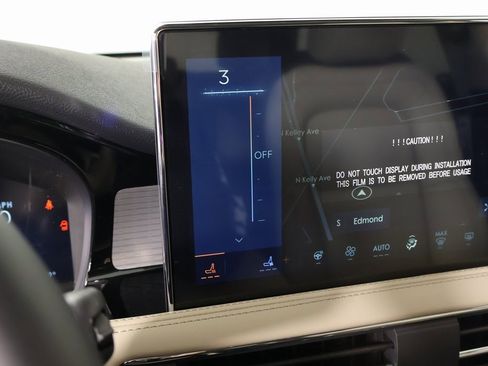 New 2026 Lincoln Corsair Premiere image 8