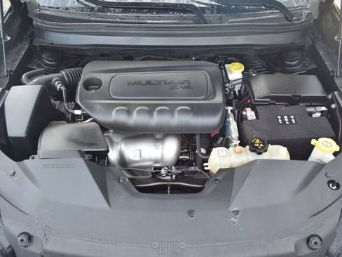 Used 2021 Jeep Cherokee Latitude Plus AWD/4WD image 51