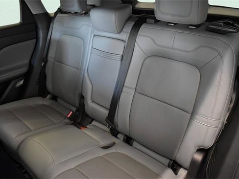 Used 2022 Lincoln Corsair AWD w/ Premium Package image 7