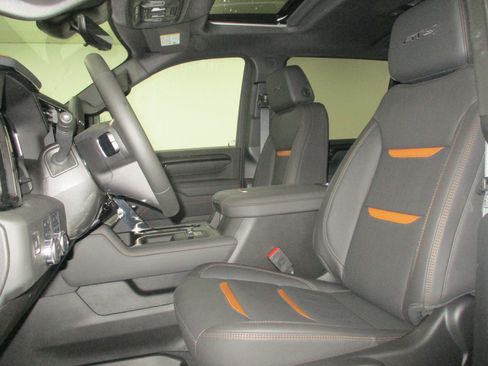 New 2025 GMC Sierra 2500 AT4 w/ AT4 Premium Plus Package image 17