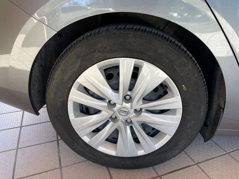 Used 2025 Nissan Sentra S image 28