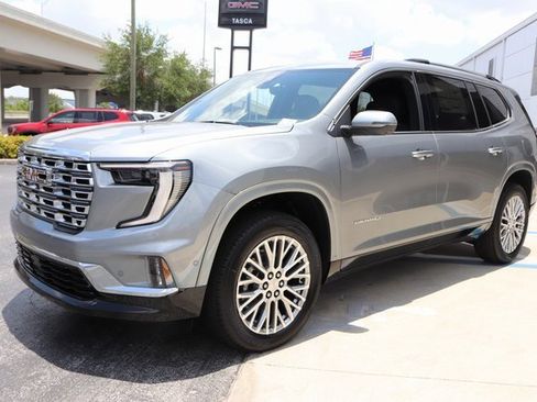 New 2025 GMC Acadia Denali w/ Super Cruise Package image 3