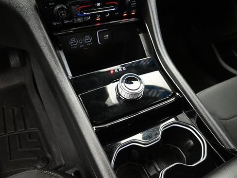 Used 2023 Jeep Grand Cherokee Laredo AWD/4WD image 14