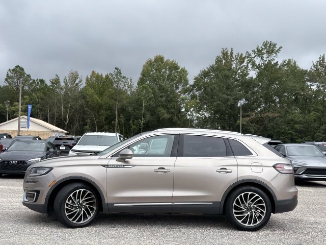 Used 2019 Lincoln Nautilus Reserve w/ Driver Assistance Package FWD image 13