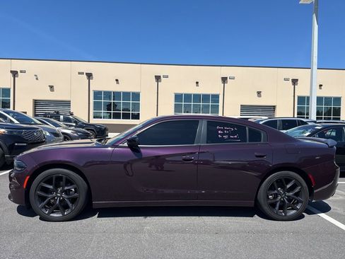 Used 2021 Dodge Charger SXT w/ Blacktop Package image 4
