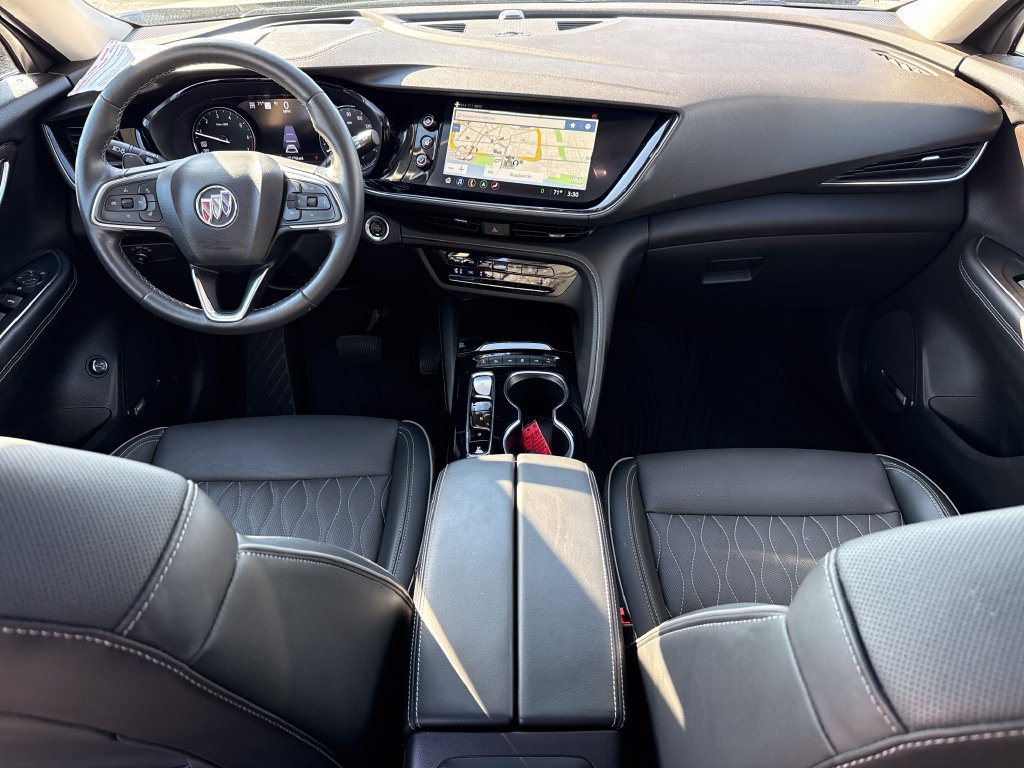 Certified 2022 Buick Envision Avenir w/ Technology Package II AWD/4WD image 11