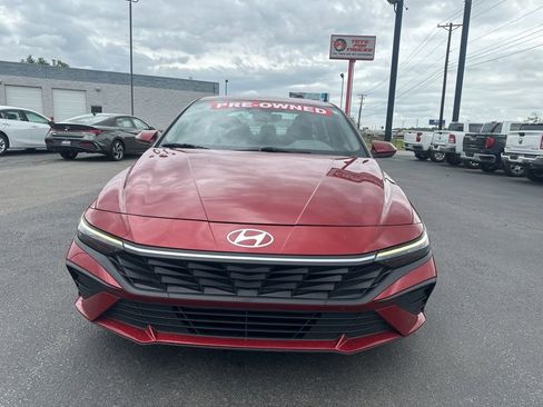 Used 2024 Hyundai Elantra SEL FWD image 13