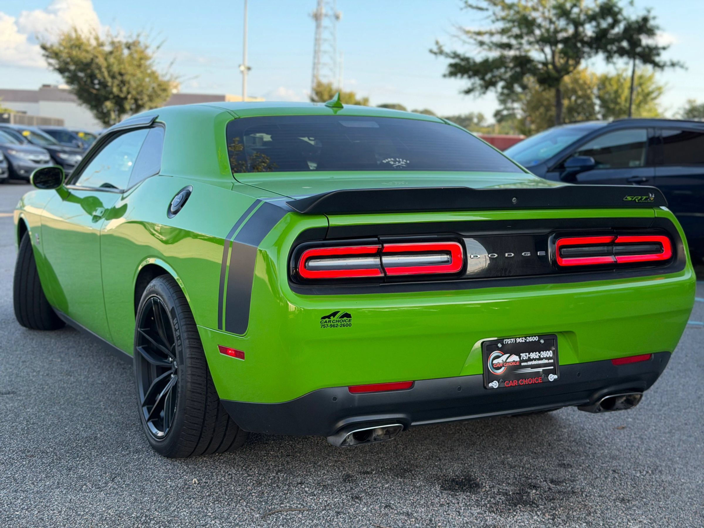 Used 2017 Dodge Challenger R/T Scat Pack RWD image 10