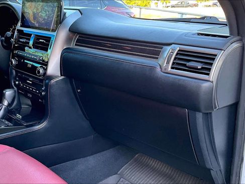 Used 2023 Lexus GX 460 Premium image 19