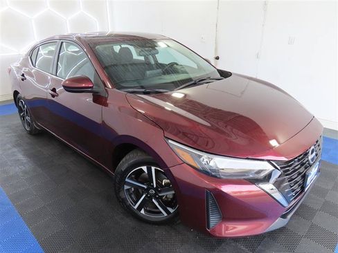 Used 2025 Nissan Sentra SV FWD image 5