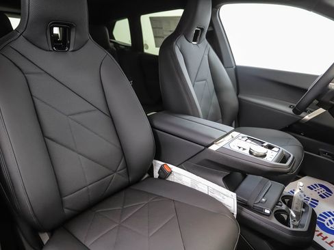 New 2026 BMW iX xDrive60 w/ Premium Package image 32