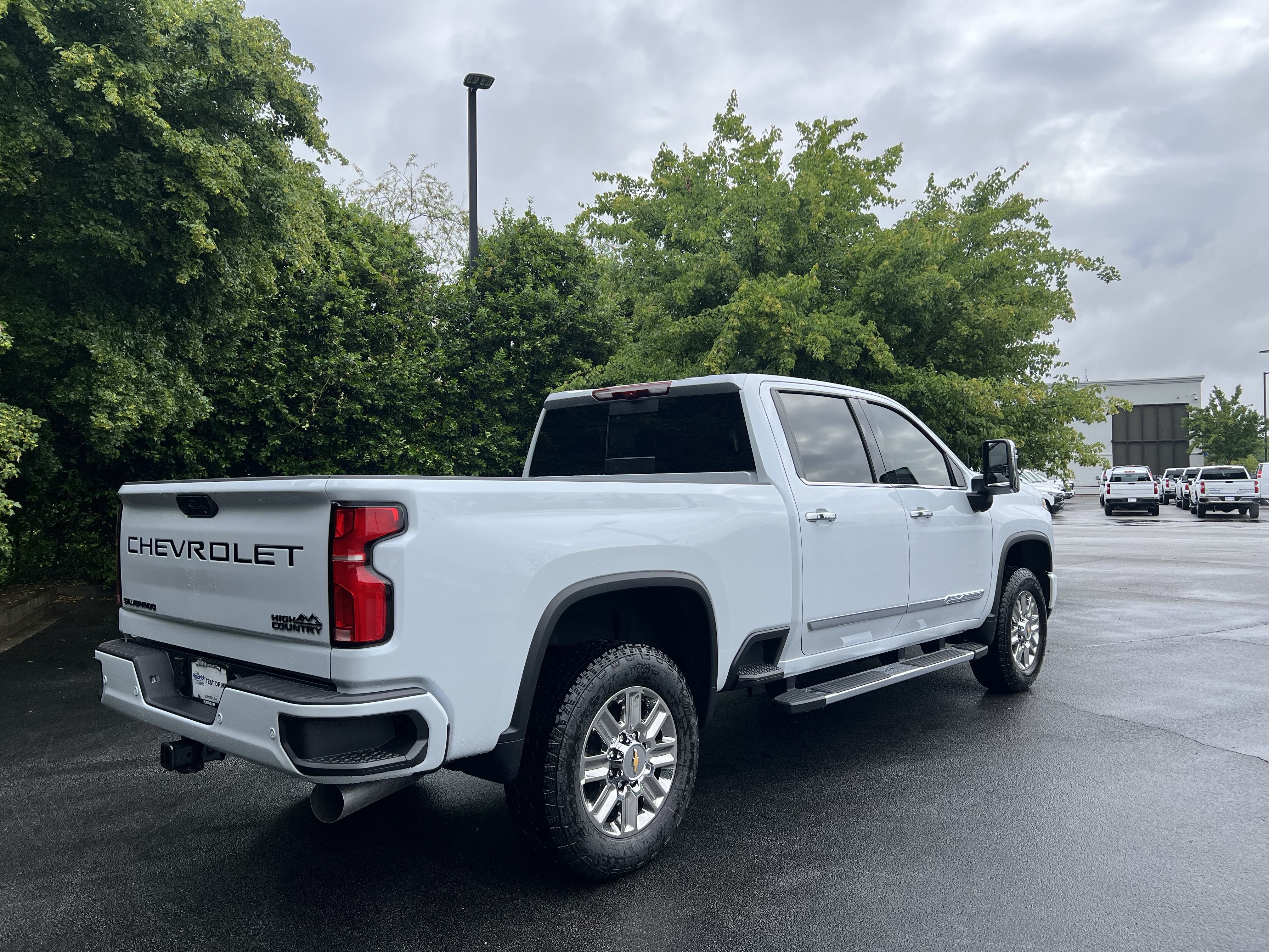New 2026 Chevrolet Silverado 2500 High Country w/ High Country Premium Package AWD/4WD image 9