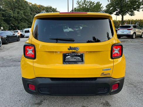 Used 2015 Jeep Renegade Latitude FWD image 6