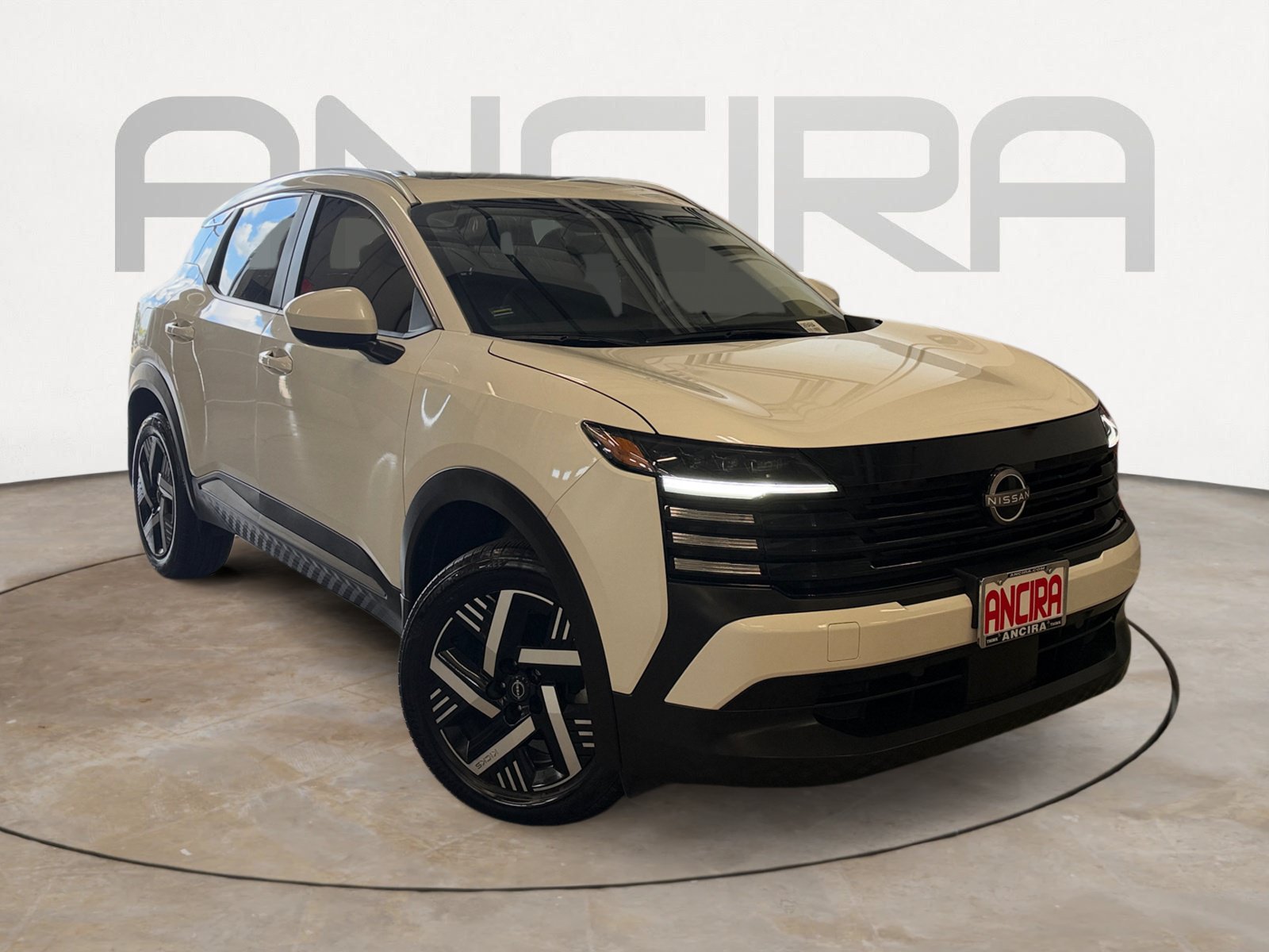 Used 2025 Nissan Kicks SV w/ SV Premium Package FWD image 4