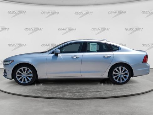 Used 2017 Volvo S90 T6 Momentum w/ Climate Package AWD/4WD image 4