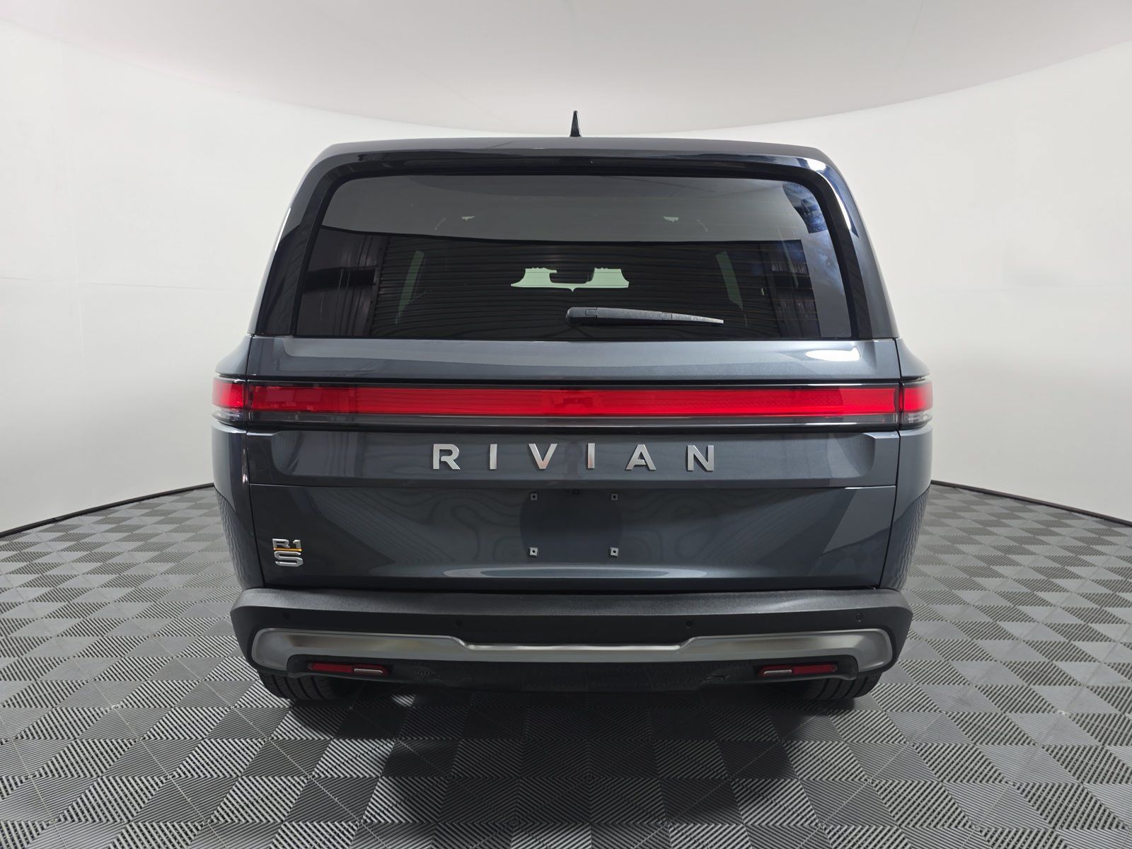 Used 2022 Rivian R1S Launch Edition Quad AWD/4WD image 4