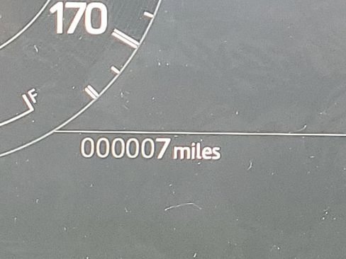 New 2025 Land Rover Discovery Sport S image 7