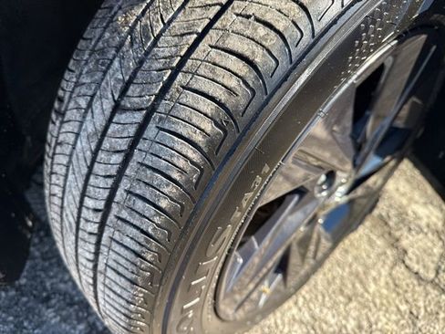 Used 2023 Hyundai Elantra SEL w/ Cargo Package image 7