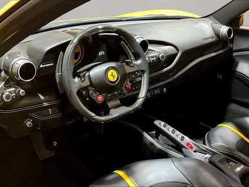 Used 2022 Ferrari F8 Tributo RWD image 15
