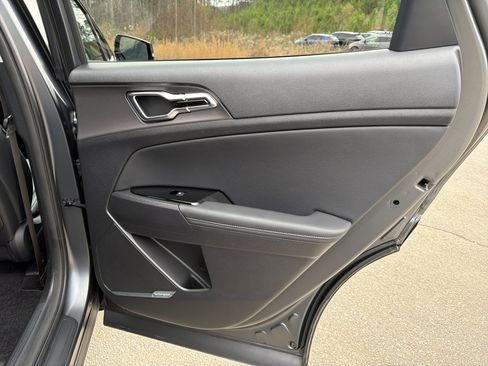 Used 2024 Kia Sportage SX Prestige image 16