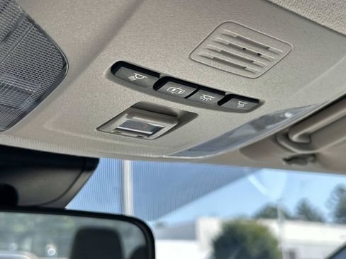 Used 2022 Toyota Corolla LE FWD image 33
