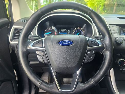 Used 2017 Ford Edge SEL AWD/4WD image 29